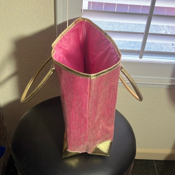 🩷💛Sunset Cove CUTE Pink & Gold Metallic Large Tote Bag W/Gold Handles NEW!! - Picture 2 of 6
